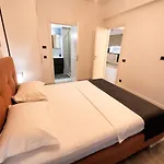 Valuri La Mare-casa Del Mar